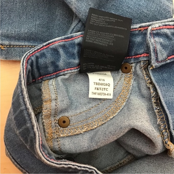 Tommy Hilfiger stretchy skinny jeans with adjustable waist. Size 3 t - Picture 7 of 7